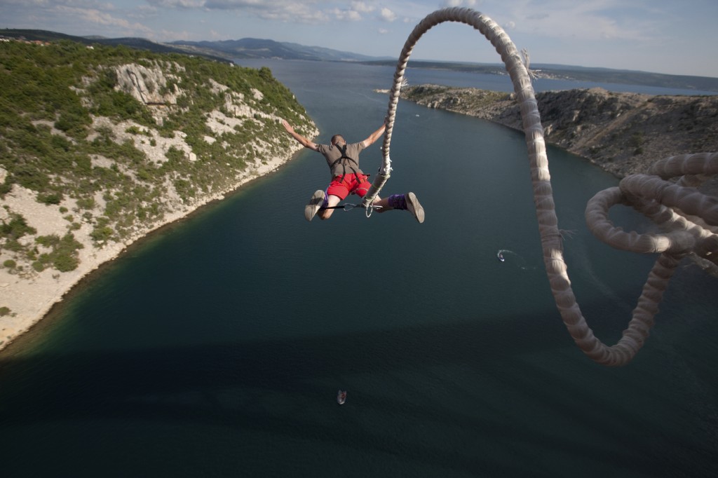 go-bungee-jumping-manspace-magazine